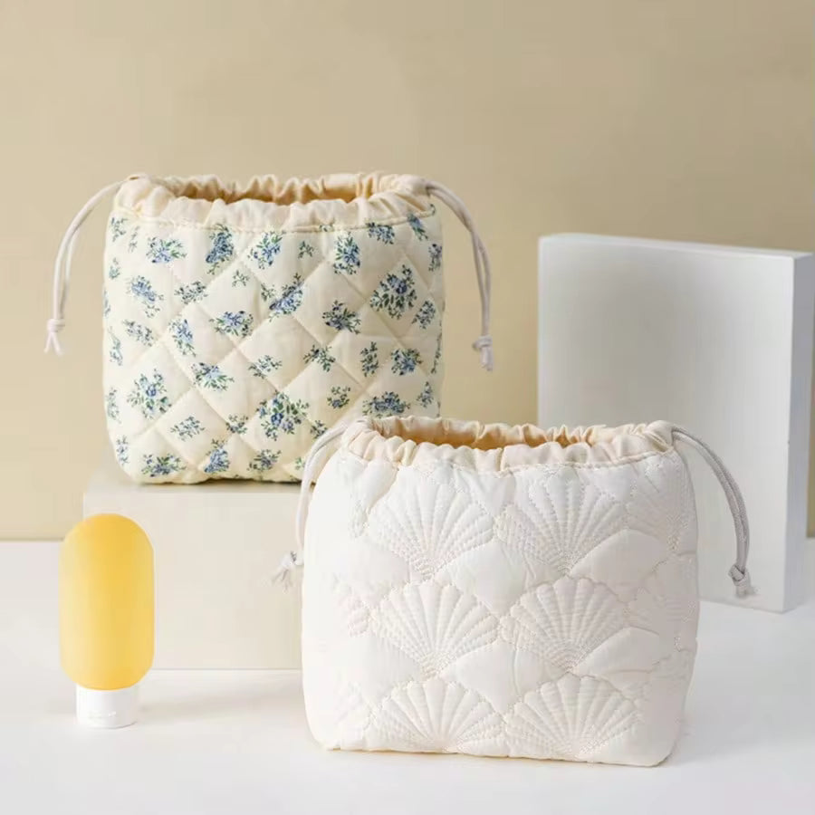 Embossed Drawstring Makeup Bag, Large Capacity Drawstring Makeup Bag, Multi-Functional Storage Bag. Also Includes A Toiletry Bag, Coin Purse, Large Capacity Square Makeup Bag, Skincare Bag, Toiletry Bag, Travel Essentials, And Dormitory Essentials.